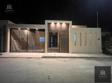 Casa · 123m² · 2 Recámaras · Casa en Venta de un Piso Cerca de Canal y Miradar