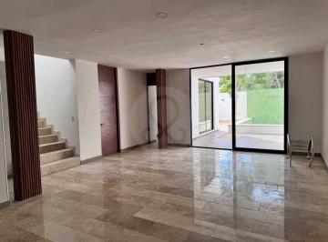 Casa · 360m² · 4 Recámaras · 4 Estacionamientos · Casa en Venta en Pueblo Dzitya
