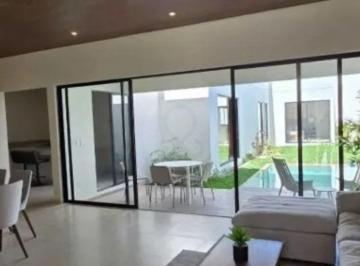 Casa · 226m² · 3 Recámaras · 2 Estacionamientos · Casa en Venta en Pueblo Conkal