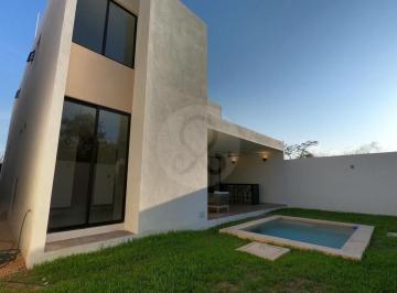 Casa · 243m² · 3 Recámaras · 2 Estacionamientos · Casa en Venta en Pueblo Conkal