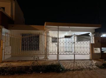 Casa · 90m² · 2 Recámaras · 1 Estacionamiento · Casa en Venta en Jardines de Miraflores