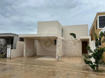 Casa · 242m² · 3 Recámaras · 2 Estacionamientos · Edifor: Casa en Venta en Pueblo Conkal