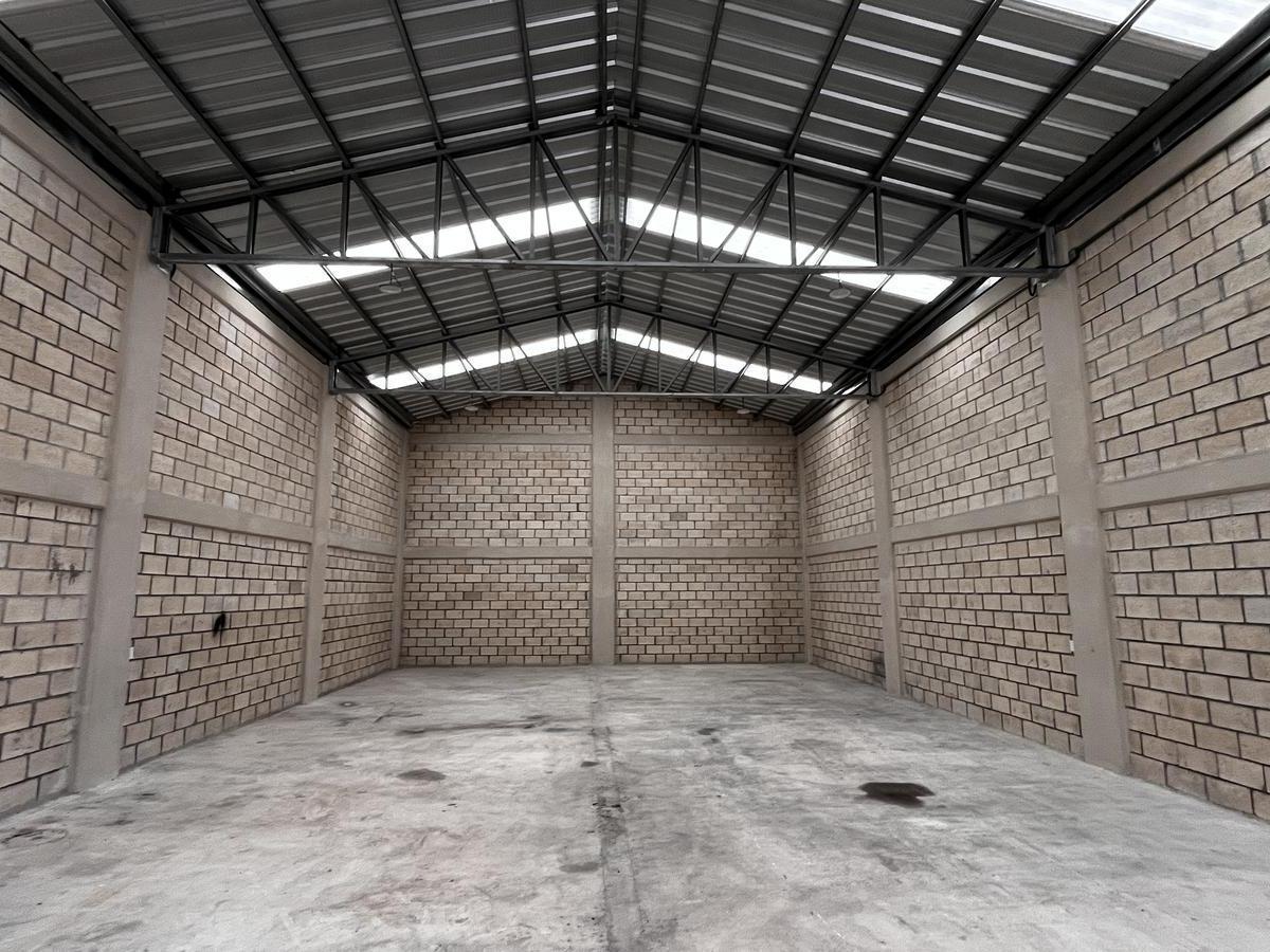 Bodega en Renta de 200 m&sup2; Cerca del Hard Rock Riviera Maya