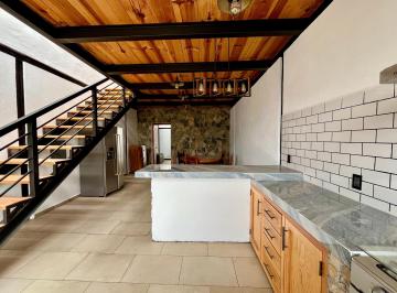 Casa · 115m² · 1 Estacionamiento · Departamento en Venta y Renta, Casas Viejas, Valle de Bravo