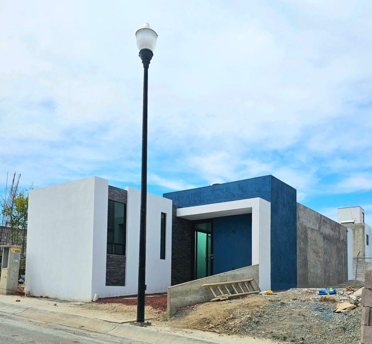 Prados de San Cristobal. 90 m² Lot. New House. High-End Finishes. 2 Bedrooms with Full Bathrooms.