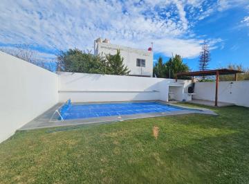 Casa de 3 habitaciones, Ayala · Casa de 450 m² con 3 Recámaras en Venta en Fraccionamiento Paraíso Tlahuica