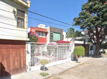 Casa de 3 habitaciones, Querétaro · Casa en Venta, Santiago de Querétaro, Querétaro, Carretas.