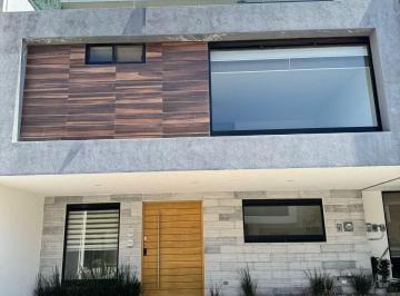 Casa de 3 habitaciones, Ocoyucan · Casa Tipo Urban en Renta Parque Sonora | 3 Recámaras con Baño | Roof Garden | Cuarto de Servicio