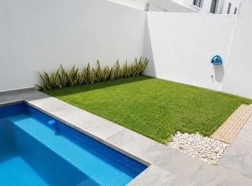 Casa de 3 habitaciones, Benito Juárez · Casa en Renta en Residencial Aqua Cancún | 3 Recámaras | 2 Niveles | Alberca | Rentas Cancún.