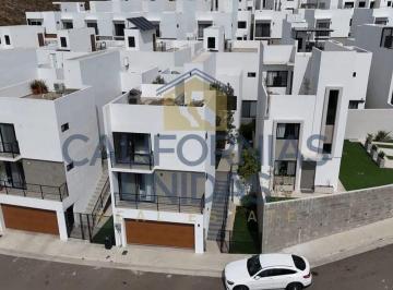 Casa de 3 habitaciones, Tijuana · Casa Amueblada con 3 Recámaras Para Venta y Renta en Playas de Tijuana con Vista Al Mar