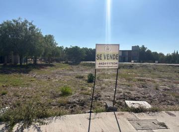 Terreno / Lote , Corregidora · Venta de Excelente Terreno en Balvanera en Esquina