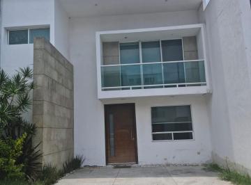 Casa de 4 habitaciones, Ocoyucan · Casa en Renta en Parque Habana | Roof Garden | 4 Recámaras | Se Aceptan Mascotas