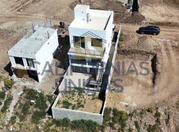 Casa de 4 habitaciones, Tijuana · Casa con 4 Recámaras en Venta en Tijuana con Increíble Vista Al Mar con Financiamiento Directo.