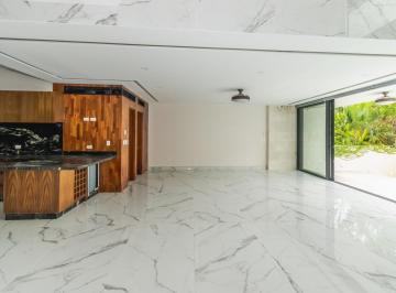 Casa · 600m² · 4 Recámaras · 4 Estacionamientos · Casa de 4 Recamaras en Puerto Cancún, Laguna I
