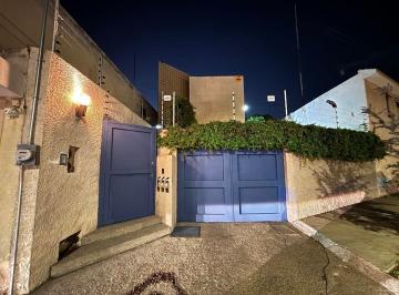 Casa · 229m² · 3 Recámaras · 2 Estacionamientos · Casa Ideal Para Oficinas