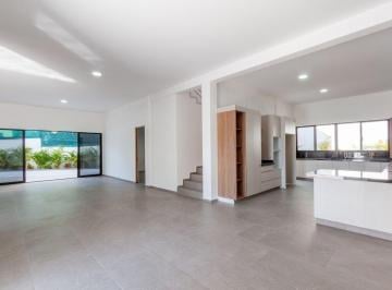 f7411e70d840f9de8369dfe4f7429b4a968ef564ad6ae24a140bf68aa3fcbdbf · Casa Moderna en El Sur de Cuernavaca, Burgos