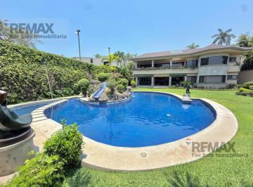 Casa · 961m² · 9 Recámaras · 3 Estacionamientos · Venta en Tabachines, Cuernavaca, 2 Residencias en Una Sola Propiedad…clave 6238