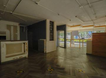 Local comercial , Miguel Hidalgo · Local Comercial a Pie de Calle en Masaryk | 92 m² | Alto Flujo Peatonal