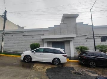 Casa de 3 habitaciones, Huixquilucan · Casa en Renta en Lomas de Tecamachalco Muy Grande