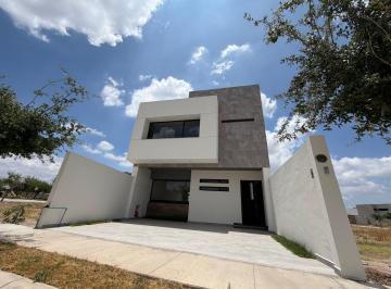 FACHADA · Casa Nueva con Jardin Amplio en Mayorca Residencial