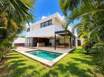 Casa en condominio de 3 habitaciones, Mérida · En Venta Hermosa Casa en Privada Arborettos