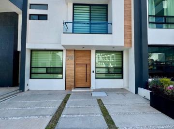 Casa · 161m² · 3 Recámaras · 2 Estacionamientos · Casa en Venta Modelo Fontana en Nuevo Refugio