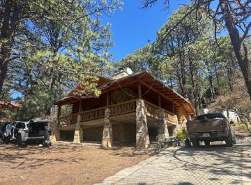 Quinta de 2 habitaciones, Arteaga · Cabaña en Venta en Monterreal Resort Alpino Club de Golf Arteaga