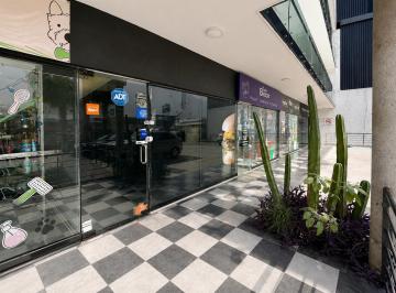 Local comercial · 42m² · 25 Estacionamientos · Local en Renta Sobre Av Leones, Cumbres Elite, Monterrey, Nuevo Leon
