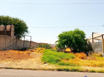 Terreno / Lote · 877m² · Terrenos en Venta en Corregidora Ideales Para Plazas Comerciales, Moteles o Bidegas