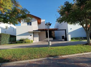 Casa de 3 habitaciones, Querétaro · Renta Casa Lomas del Campanario Queretaro