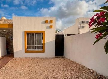 Casa de 2 habitaciones, Mérida · Casa en Renta en Caucel
