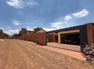 Casa · 1190m² · 4 Recámaras · 4 Estacionamientos · Hacienda Contemporanea, Hermosa Oportunidad