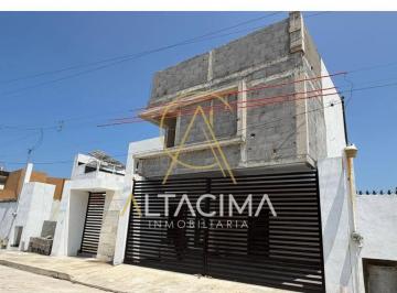 Casa · 266m² · 3 Recámaras · 2 Estacionamientos · Casa en Universidad Sur