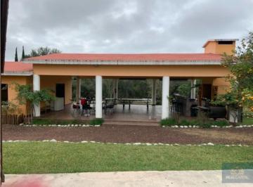 Casa · 306m² · 2 Recámaras · Casa en Allende