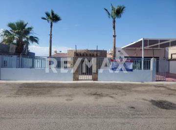 Casa uso de suelo · 300m² · 4 Estacionamientos · En Renta Casa en Rancho La Bodega - (4)