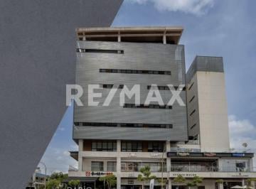 Local comercial · 92m² · Local Comercial en Renta – Segundo Nivel Av Ruben Dario, Guadalajara. - (4)