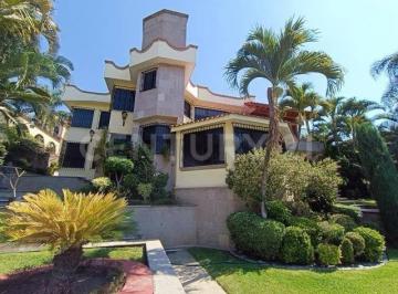 Casa · 480m² · 5 Recámaras · 3 Estacionamientos · Venta de Residencia de Lujo en Las Garzas, Cuernavaca, Morelos