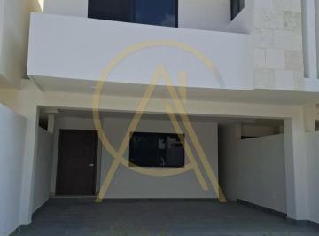 Casa · 224m² · 3 Recámaras · 2 Estacionamientos · Casa en Ampliacion Unidad Nacional (Ampliación)