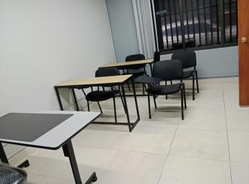 CASA HABITACION REMODELADA PARA USO DE OFICINAS, SE DESARROLLA EN 4 NIVELES Y
CO · Casa Remodelada Para Uso de Oficinas "Excelente Ubicación"