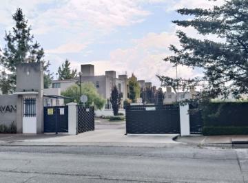 Casa en condominio · 130m² · 3 Recámaras · 2 Estacionamientos · Se Renta Casa de 3 Recamaras en Bosques de Ica Zinacantepec