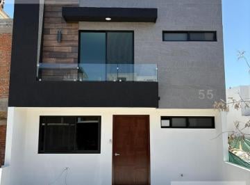 Casa · 183m² · 3 Recámaras · 2 Estacionamientos · Venta de Casa en La Antigua Cementera, Puebla, 3 Recamaras, Family Room y Roof Garden