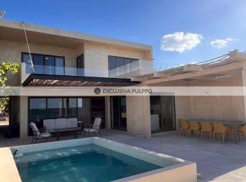 Casa · 335m² · 4 Recámaras · 8 Estacionamientos · Casa en Venta en Pueblo Chelem
