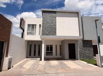 Casa de 4 habitaciones, Soledad de Graciano Sánchez · Preciosa Casa en Privada 4 Recamaras Colonia Las Palmas