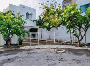 Casa de 3 habitaciones, Cancún · Residencial Isla Azul