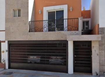 Casa de 3 habitaciones, Monterrey · Venta de Casa en Fracc Cumbres Elite Monterrey