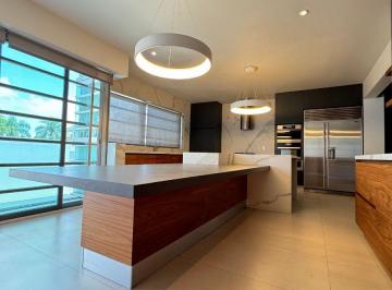 Casa en condominio de 4 habitaciones, Zapopan · Casa en Condominio con 558 m² y 4 Habitaciones en Venta y Renta en Pontevedra