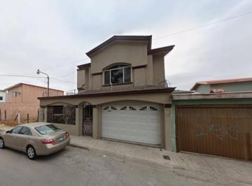 Casa de 4 habitaciones, Tijuana · Se Vende Casa en Colonia Maestros Univercitarios Tijuana Baja California