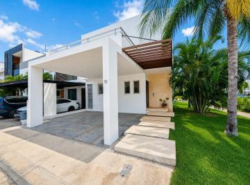 ddf171220e11ca351dc1d5d1231c622bdc585a904181183a3a7ff2a87921e996 · Casa en Aqua Residencial · Esquina · Alberca · Roof con Jacuzzi · Av Huayacán