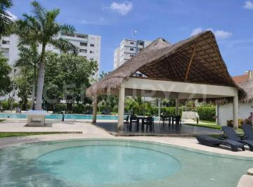 Casa · 145m² · 3 Recámaras · 2 Estacionamientos · Casa Remodelada en Venta | Liverté Cancún Sm 511 (Av Nichupté)