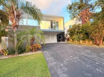 Casa · 575m² · 4 Recámaras · 6 Estacionamientos · Casa en Venta Residencial Lagos del Sol | Acceso Al Lago